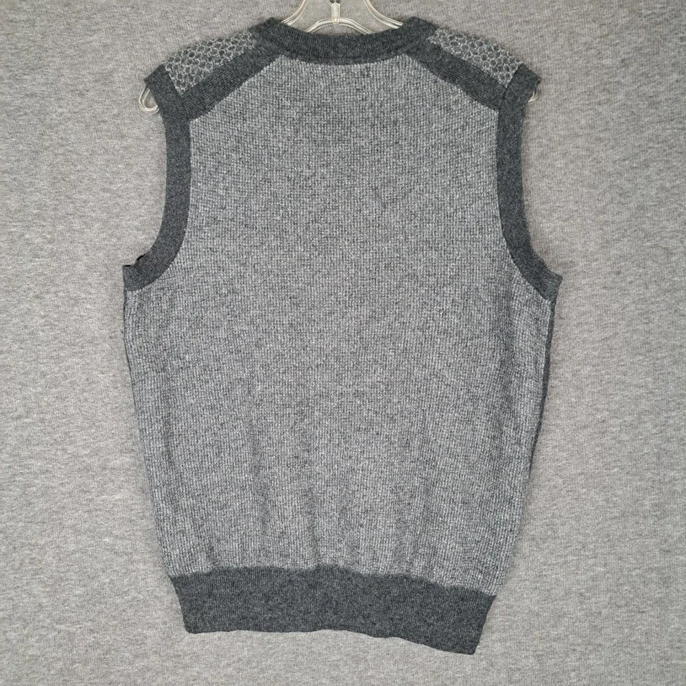 Banana Republic refined neck